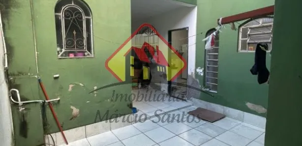 Sobrado com 3 Quartos à venda, 200m² no Vila Areao, Taubaté