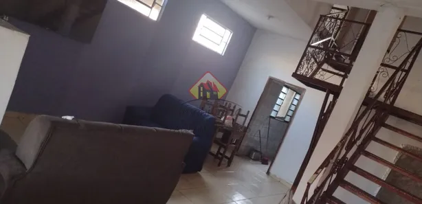 Sobrado com 4 Quartos à venda, 132m² no Vila Areao, Taubaté