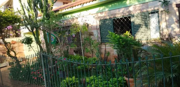 Casa com 4 Quartos à venda, 128m² no Centro, Araraquara