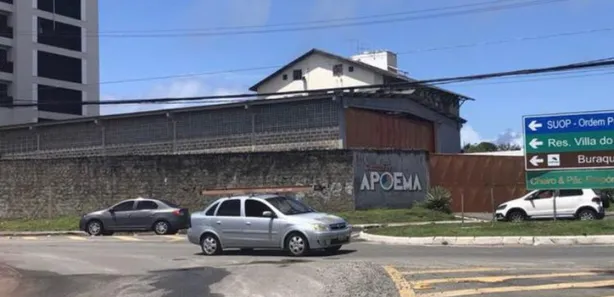 Galpão/Depósito/Armazém com 1 Quarto para alugar, 750m² no Buraquinho, Lauro de Freitas