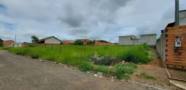 Lote/Terreno à venda, 300m² no , Abadia de Goiás