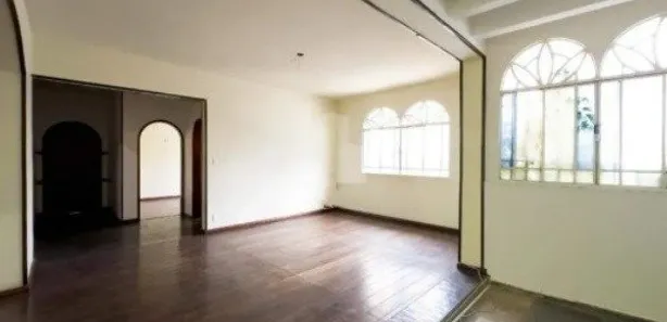 Casa com 3 Quartos para alugar, 440m² no Mangabeiras, Belo Horizonte