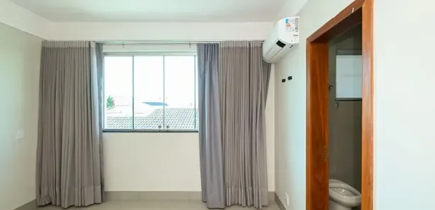 Casa de Condomínio com 3 Quartos para alugar, 270m² no Loteamento Portal do Sol II, Goiânia