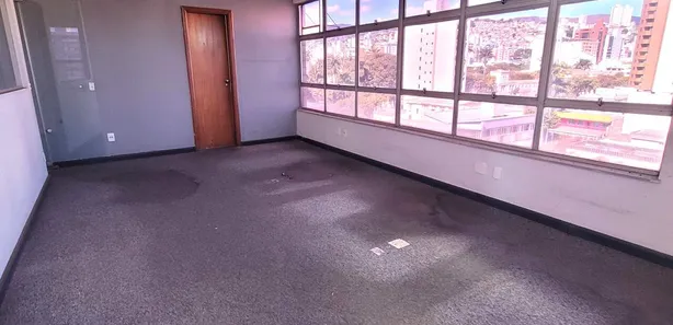 Sala Comercial para alugar, 110m² no Santa Efigênia, Belo Horizonte
