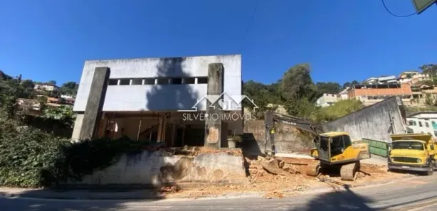 Ponto Comercial para alugar, 2000m² no Quissama, Petrópolis
