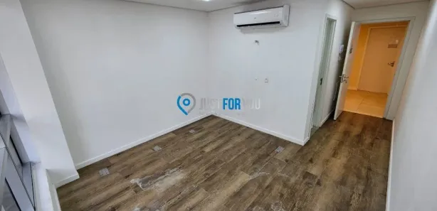 Sala Comercial para alugar, 30m² no Barra Olímpica, Rio de Janeiro