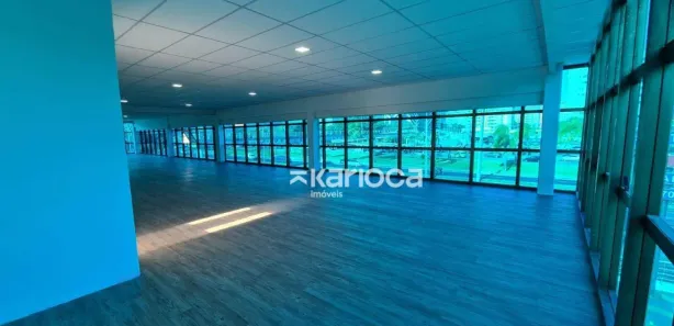 Sala Comercial para alugar, 300m² no Barra Olímpica, Rio de Janeiro