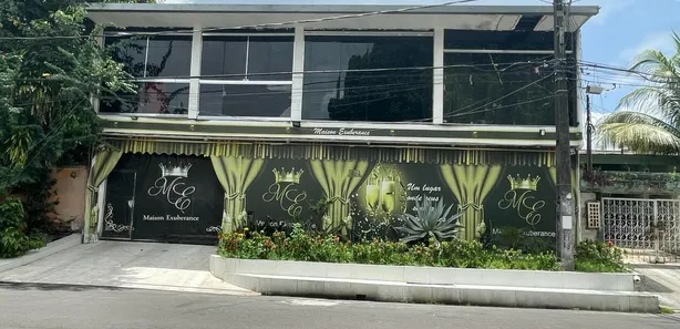 Sobrado com 6 Quartos à venda, 750m² no Aleixo, Manaus