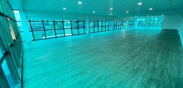 Sala Comercial para alugar, 300m² no Barra Olímpica, Rio de Janeiro