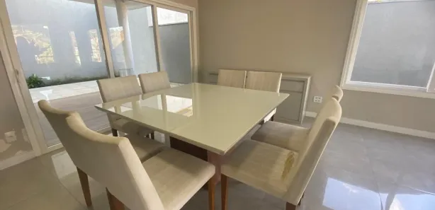Casa de Condomínio com 3 Quartos para alugar, 280m² no Vila Oliveira, Mogi das Cruzes