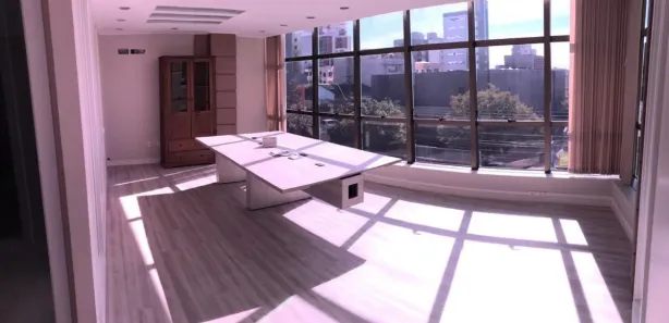 Sala Comercial à venda, 102m² no São Pelegrino, Caxias do Sul