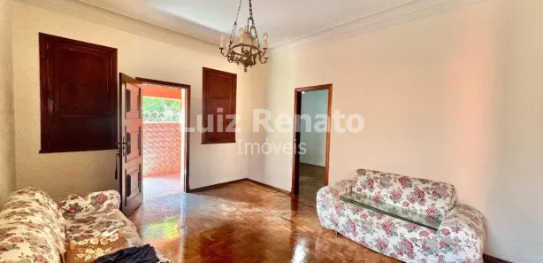 Imóvel Comercial com 6 Quartos para alugar, 380m² no Santa Efigênia, Belo Horizonte