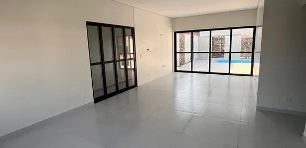 Sobrado com 3 Quartos à venda, 155m² no Centro, Matinhos