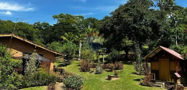 Fazenda/Sítio com 3 Quartos à venda, 22000m² no Granja dos Cavaleiros, Macaé
