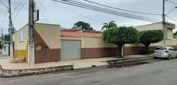 Casa com 6 Quartos à venda, 400m² no Capim Macio, Natal