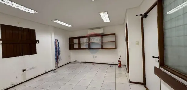 Sala Comercial com 4 Quartos para alugar, 120m² no Torre, Recife