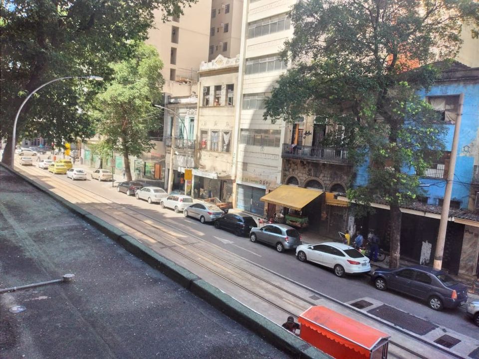 Sala Comercial na Rua Visconde de Inhaúma, 134, Centro em Rio de Janeiro, por R 300/Mês Viva Real
