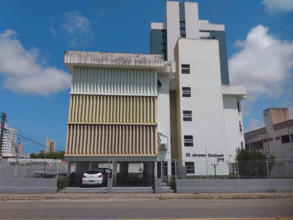 Apartamento na Rua Jaguarari, 1979, Lagoa Nova em Natal, por R 1.200