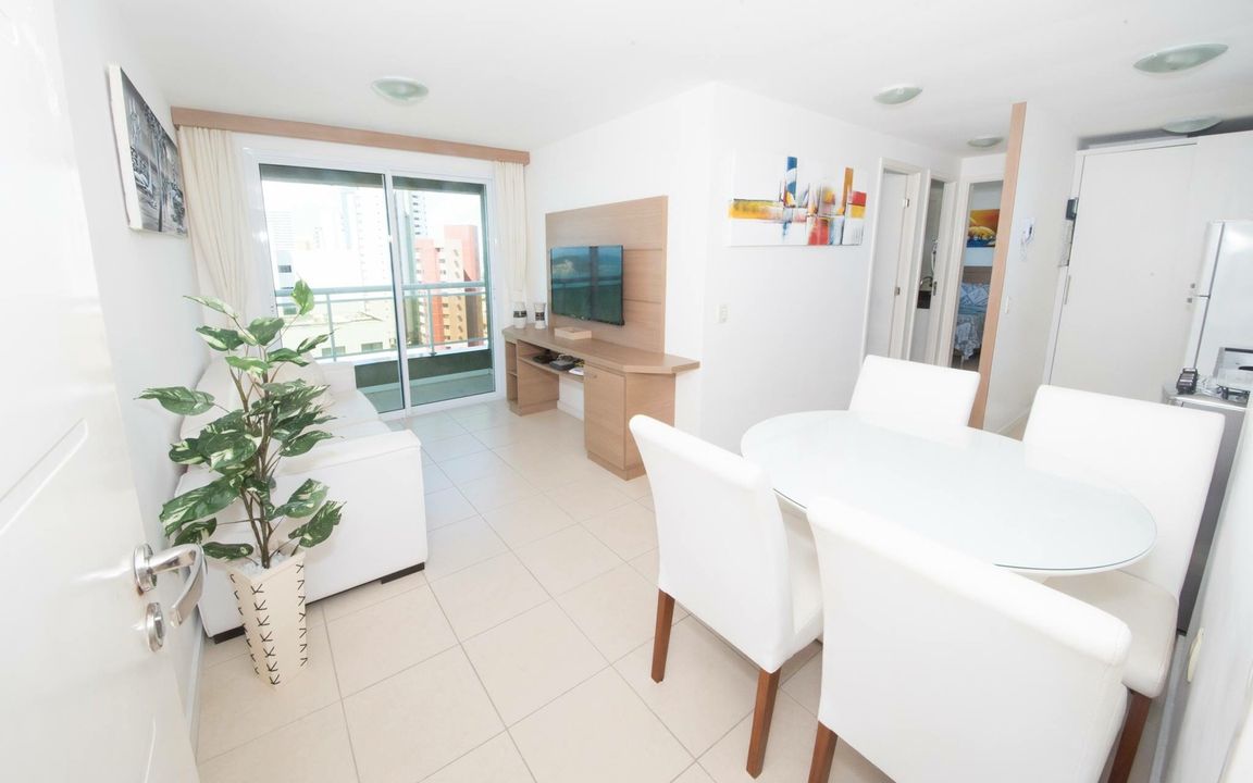 Apartamento na Avenida Engenheiro Roberto Freire, 4130, Ponta Negra em