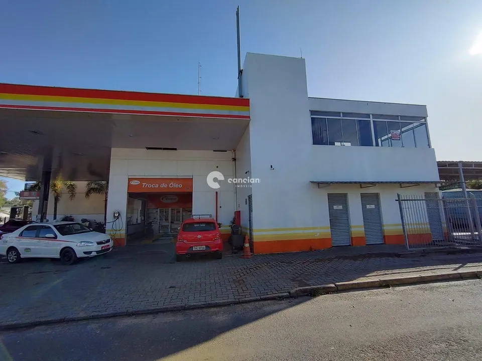Sala Comercial na Rua Duque de Caxias, Nonoai em Santa Maria, por R