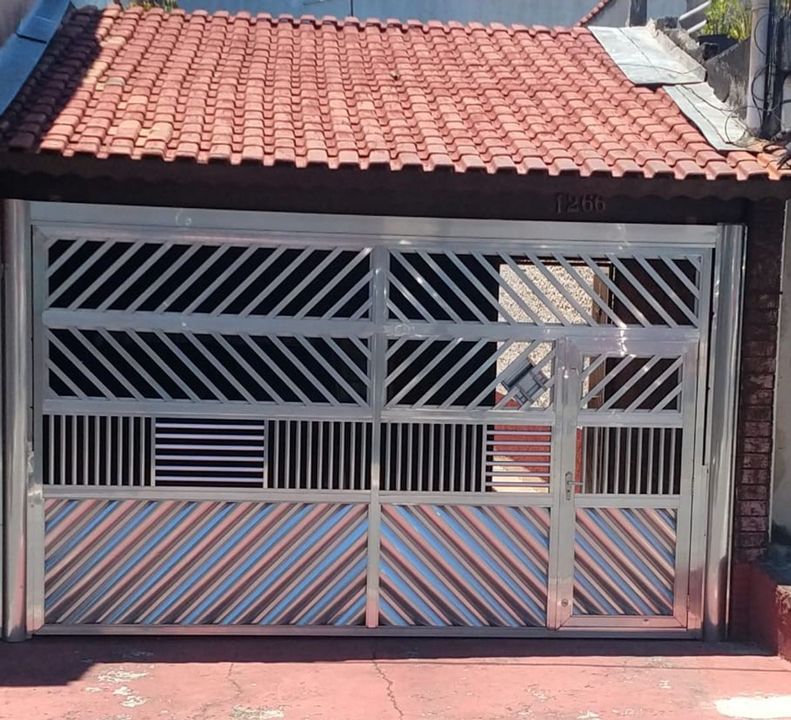 Casa na Rua Palmeira das Bermudas, 100, Jardim dos ipês em São Paulo