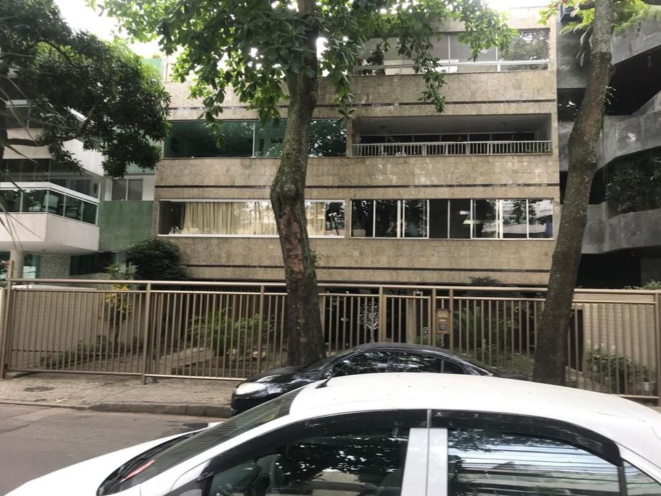 Cobertura na Avenida Afonso de Taunay, 615, Barra da Tijuca em Rio de Janeiro, por R 3.200.000