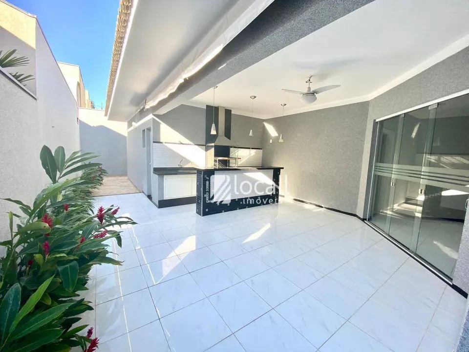 Casa de Condomínio na Avenida Belvedere, Condomínio Village Dahma I e