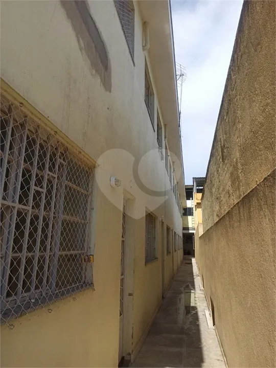 Casa de Condomínio na Rua Doutor Gabriel Covelli, Parque Peruche em São