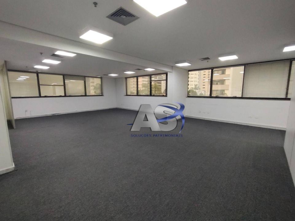 Sala Comercial na Alameda dos Jurupis, 452, Moema em São Paulo, por R