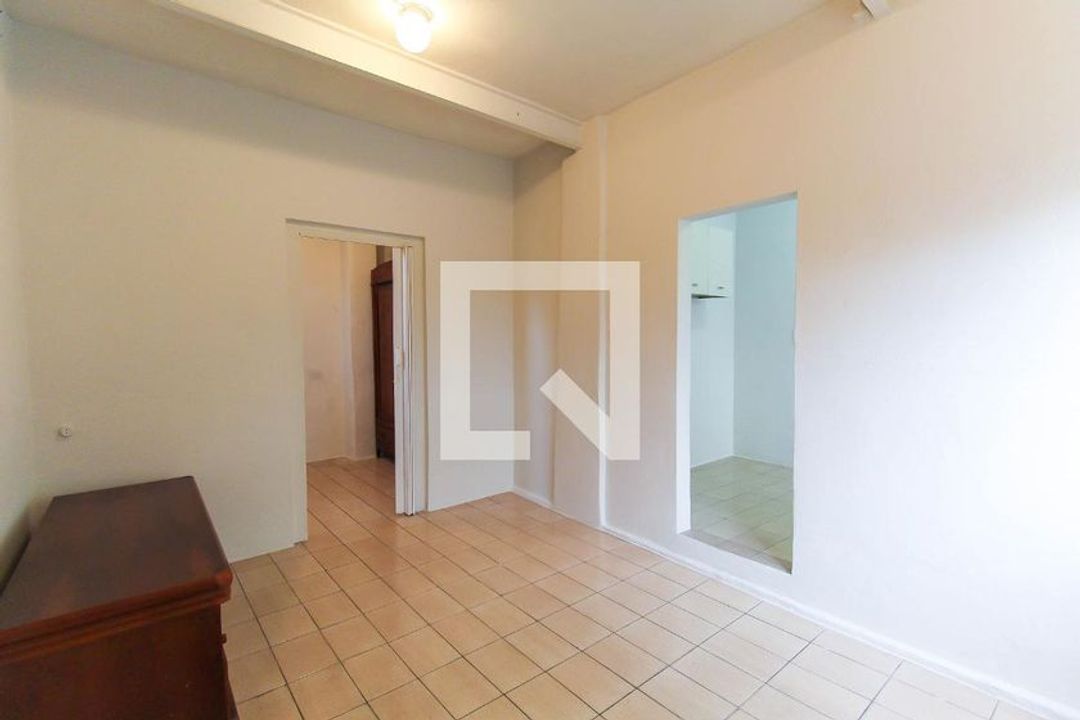 Apartamento na Rua Capitão Pacheco e