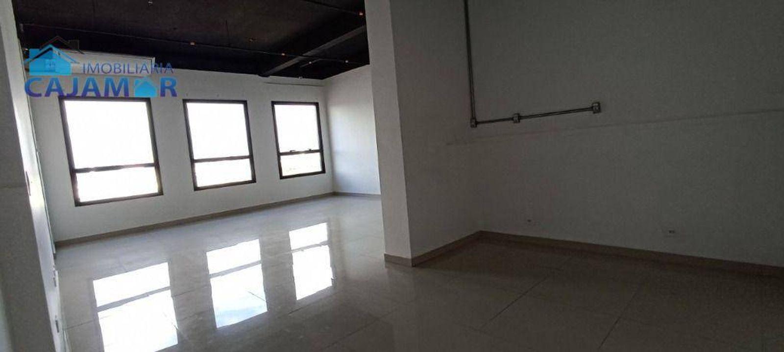 Sala Comercial na Alameda Araguaia, Alphaville em Barueri, por R$ 3.369