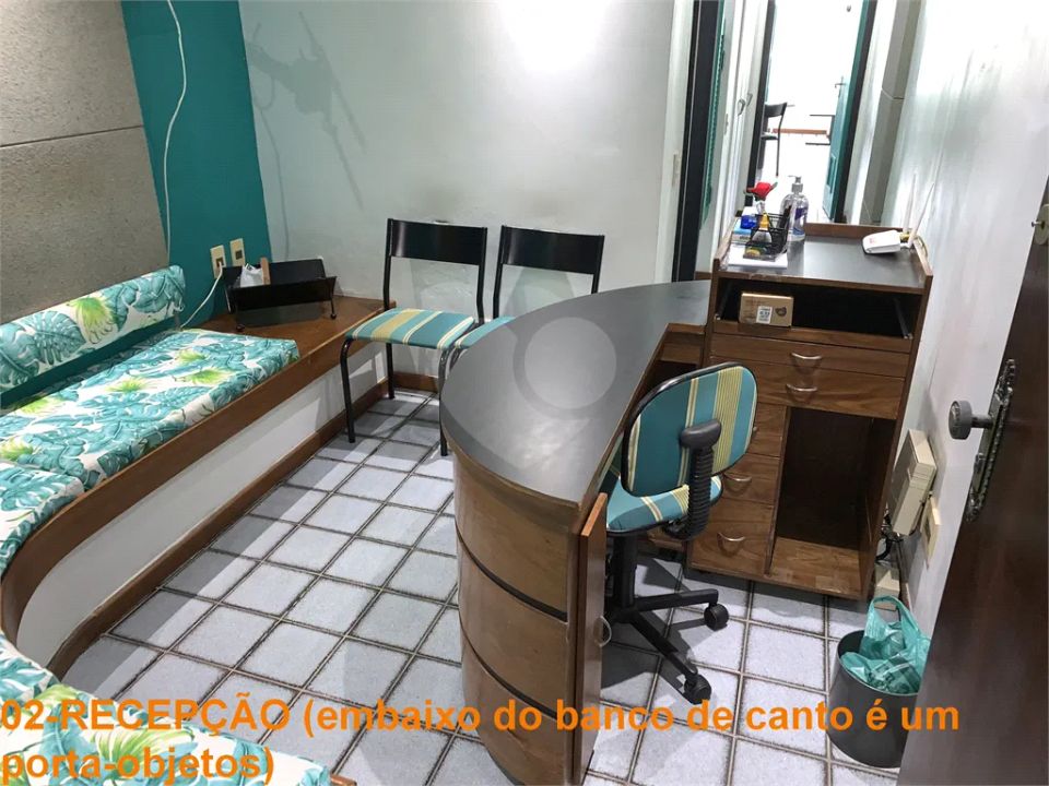 Sala Comercial na Rua Haddock Lobo, Tijuca em Rio de Janeiro, por R