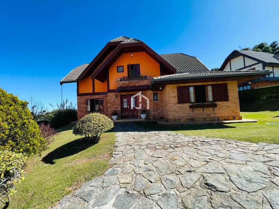 Casa de Condomínio na Avenida Alto