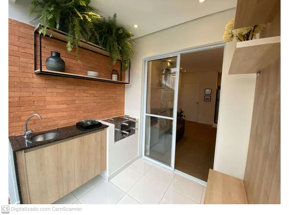 Apartamento na Avenida Thereza Ana Cecon Breda, 1501, Vila Real em