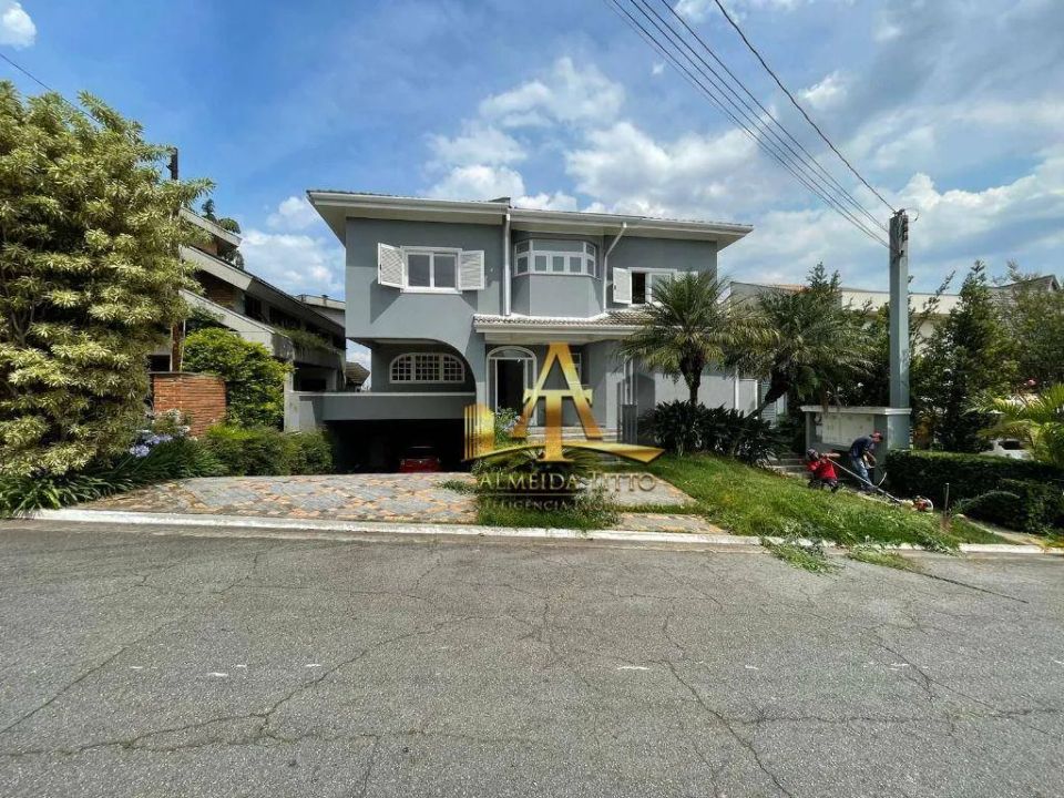 Casa de Condomínio na Alameda das Margaridas, Alphaville em Santana de