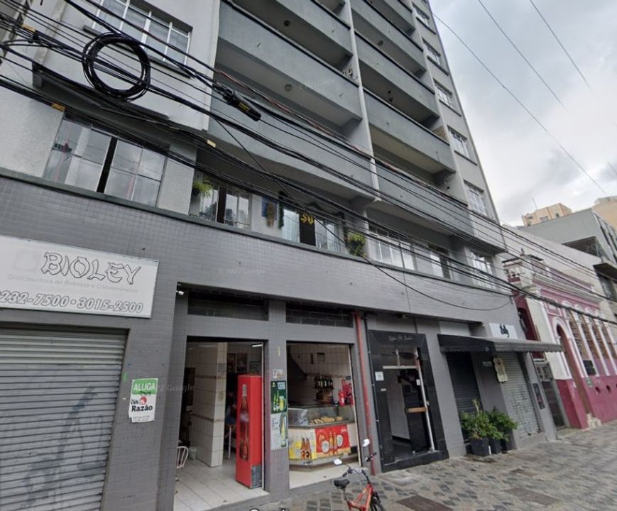 Apartamento na Rua Alfredo Bufren, 319, Centro em Curitiba, por R 299.