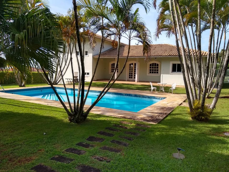 Casa de Condomínio na Alameda das Castanheiras, Condomínio Ville de