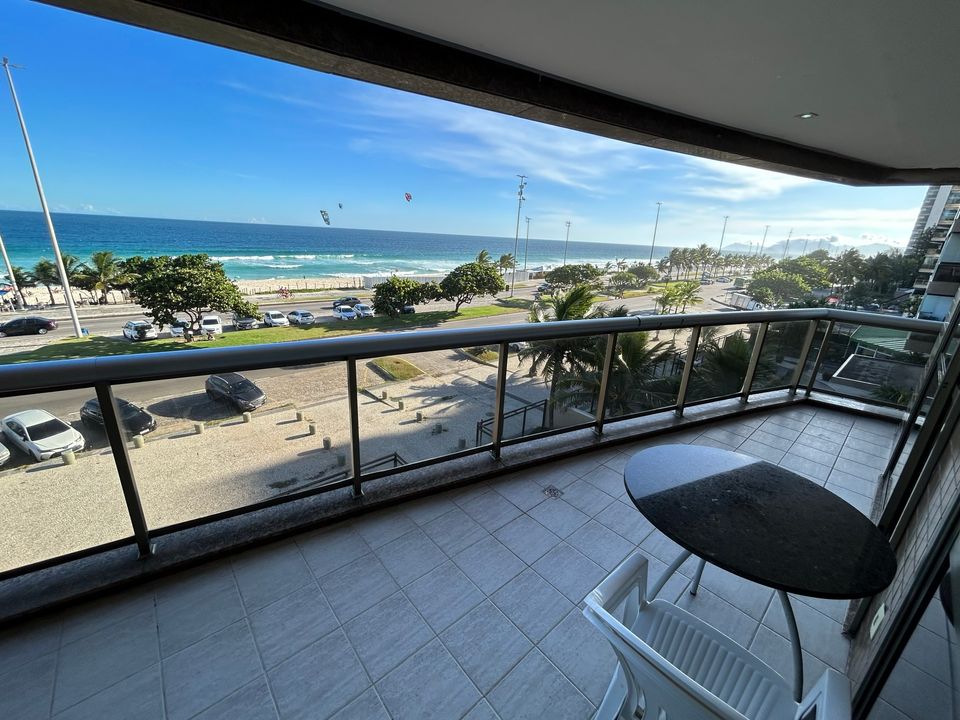 Apartamento na Avenida Lúcio Costa, 5740, Barra da Tijuca em Rio de