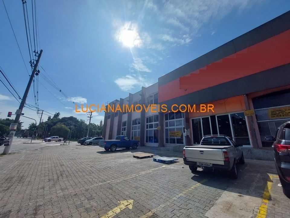 Ponto Comercial na Avenida General Edgar Facó, 836, Freguesia do Ó em