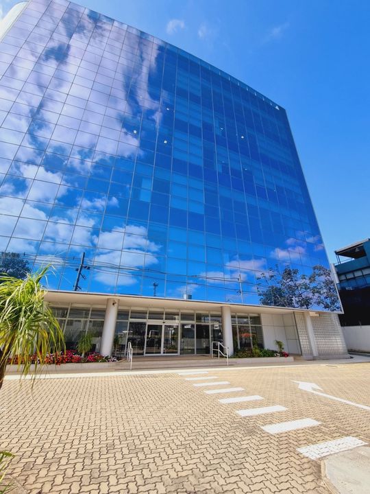 Sala Comercial na Alameda Juari, 262, Tamboré em Barueri, por R$ 56.000