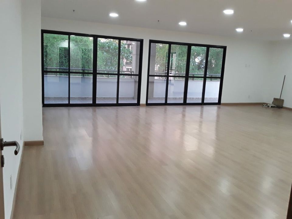 Ponto Comercial na Avenida Afonso Arinos de Melo Franco, 222, Barra da Tijuca em Rio de Janeiro
