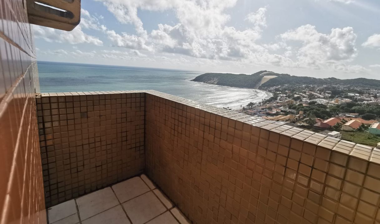 Apartamento na Avenida Engenheiro Roberto Freire, 4702, Ponta Negra em