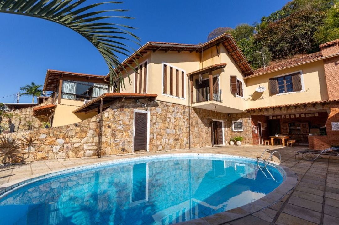 Casa na Rua Nelson Gomes de Carvalho, 251, Vale do Ipê em Juiz de Fora, por R 1.780.000 Viva Real