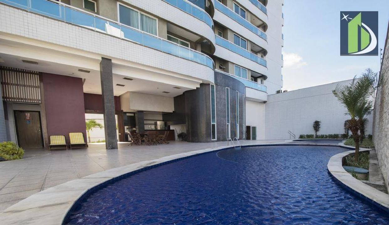 Apartamento na Avenida Engenheiro Roberto Freire, 4130, Ponta Negra em