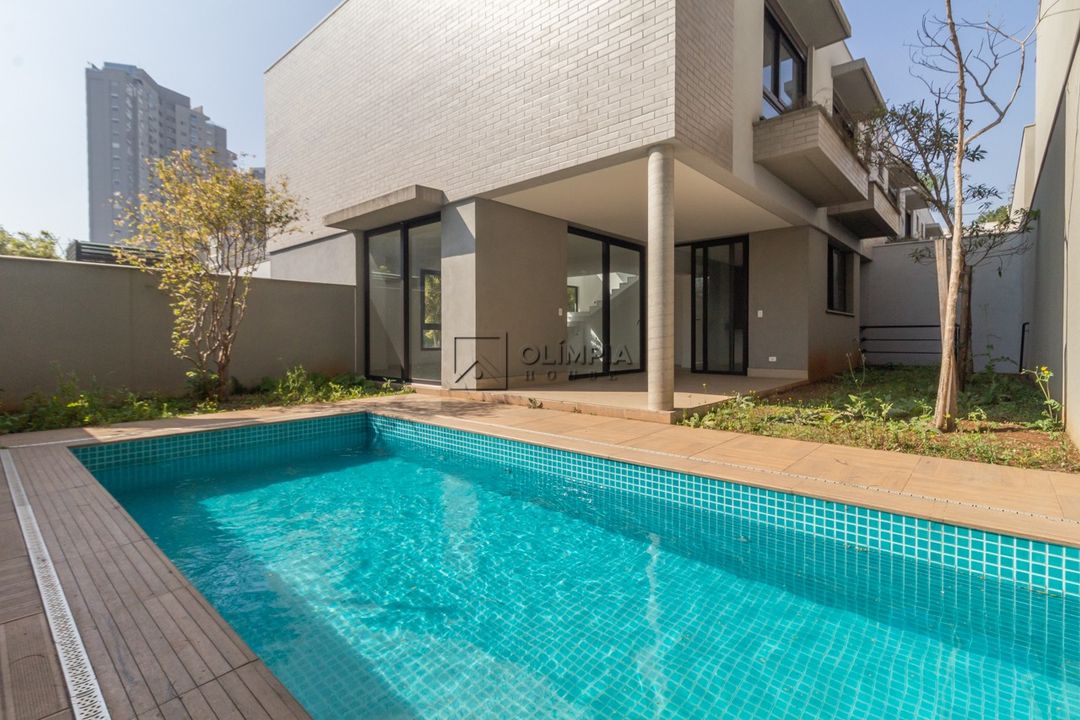 Casa na Alameda dos Nhambiquaras, 111, Moema em São Paulo, por R$ 4.499