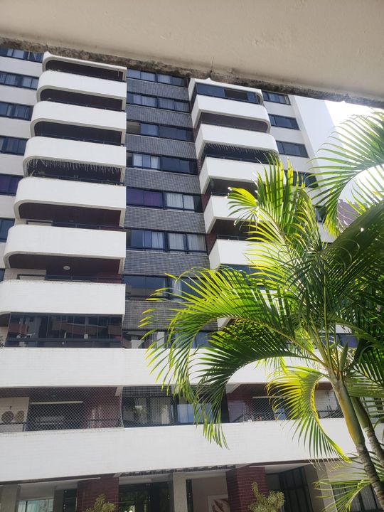 Apartamento na Rua Várzea de Santo Antônio, Caminho Das Árvores em Salvador, por R 840.000