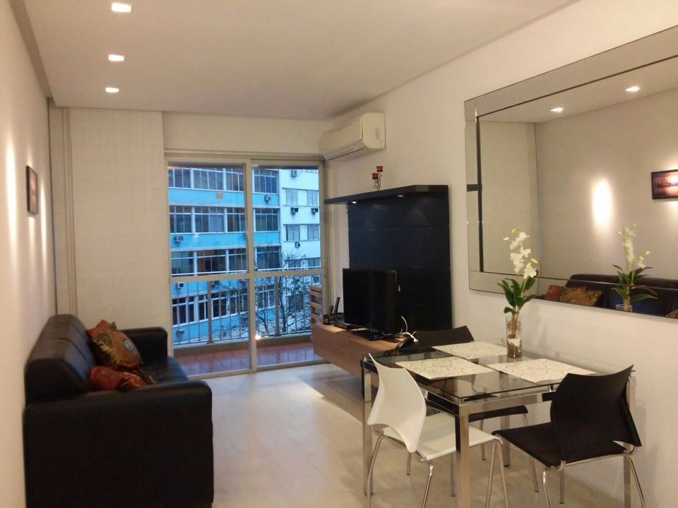 Flat na Rua Barata Ribeiro, 222, Copacabana em Rio de Janeiro, por R 1