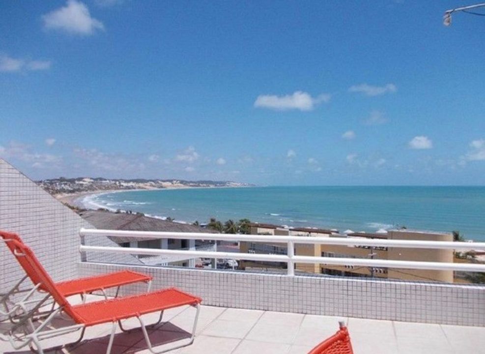 Apartamento na Avenida Engenheiro Roberto Freire, 4450, Ponta Negra em