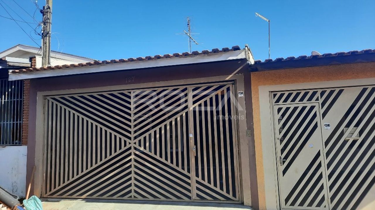Casa na Rua Brás Cubas, 127, Jardim Centenário em São Carlos, por R 1.