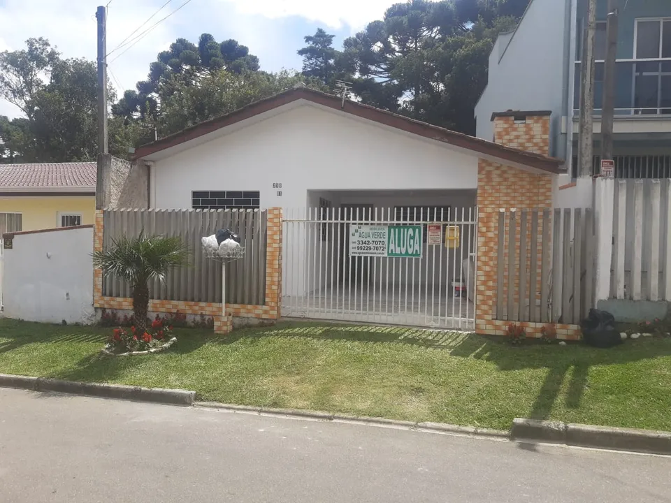 Casa na Rua Paulo Estephano Cavichiolo, 250, Umbara em Curitiba, por R ...